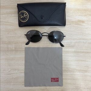 Ray-Ban Men’s Black Metal Oval Sunglasses